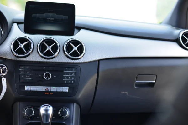 Mercedes-Benz Classe B 180 - immagine 13