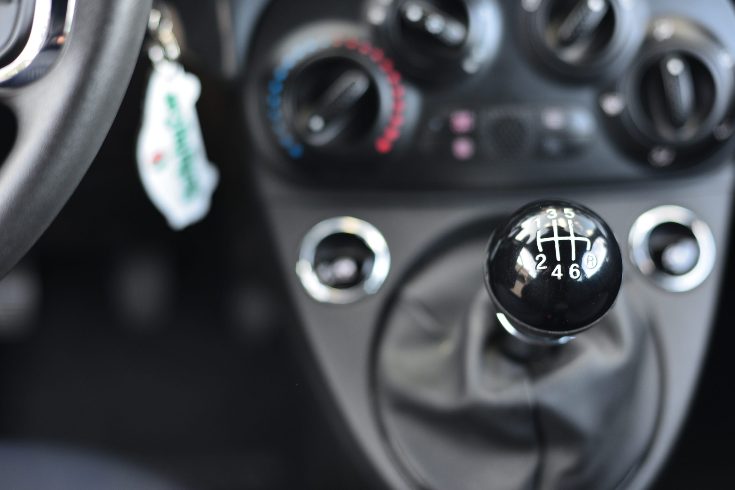 Fiat 500 1.0 hybrid Connect 70cv - immagine 8